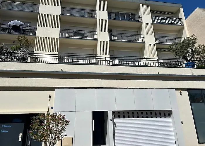 Centre アパート アルカション